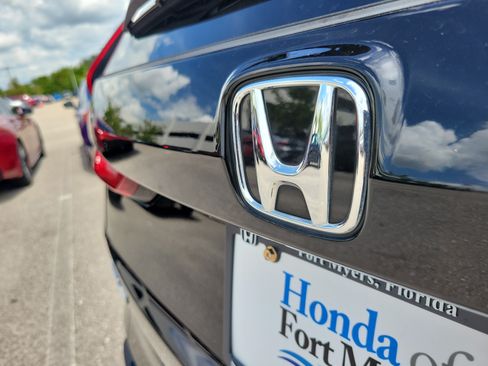 Used 2024 Honda CR-V EX-L image 7
