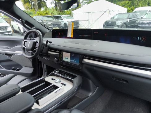 New 2026 Lincoln Navigator L Reserve AWD/4WD image 32