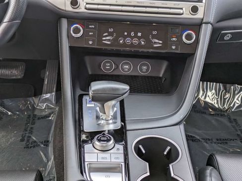 Used 2025 Genesis G70 2.5T RWD image 18
