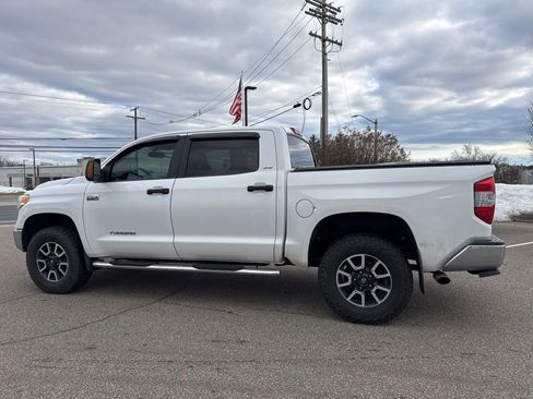 Used 2015 Toyota Tundra SR5 w/ SR5 Upgrade Package image 9