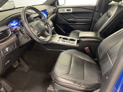 Used 2020 Ford Explorer Limited w/ Class III Trailer Tow Package image 14
