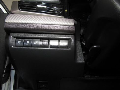 Used 2025 Toyota Camry SE w/ Multimedia Upgrade Package FWD image 9
