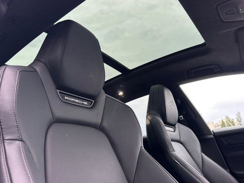 Used 2025 Porsche Macan Turbo Electric w/ Premium Package image 17