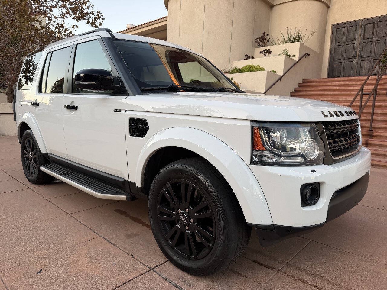 Used 2015 Land Rover LR4 HSE LUX AWD/4WD image 1