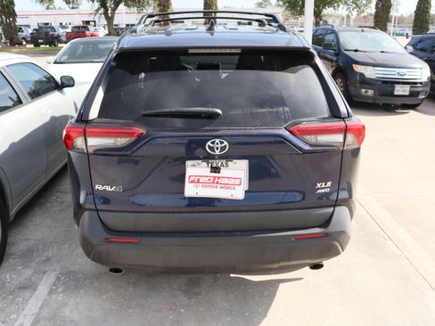 Used 2023 Toyota RAV4 XLE image 8