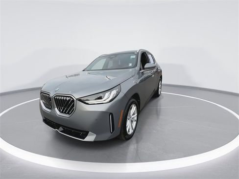 Used 2025 BMW X3 xDrive30i w/ Premium Package image 4