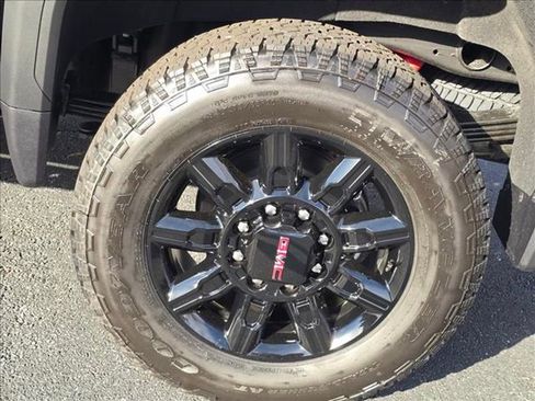 New 2026 GMC Sierra 2500 AT4 w/ AT4 Premium Plus Package image 8