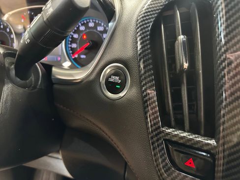 Used 2023 Chevrolet Traverse RS image 23