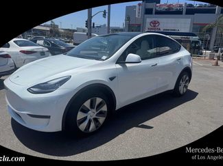 Used 2023 Tesla Model Y AWD video 1