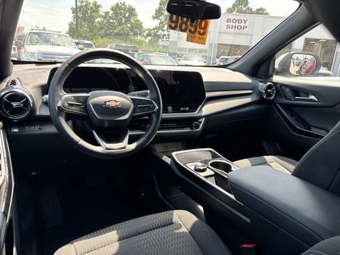 Used 2026 Chevrolet Equinox LT AWD/4WD image 7