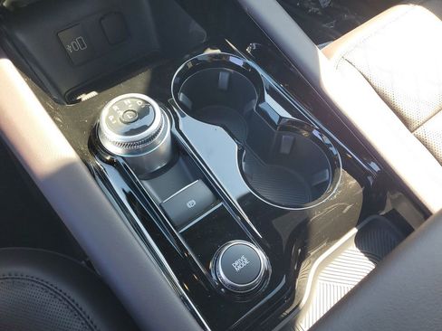 Used 2026 Ford Explorer Platinum RWD image 29