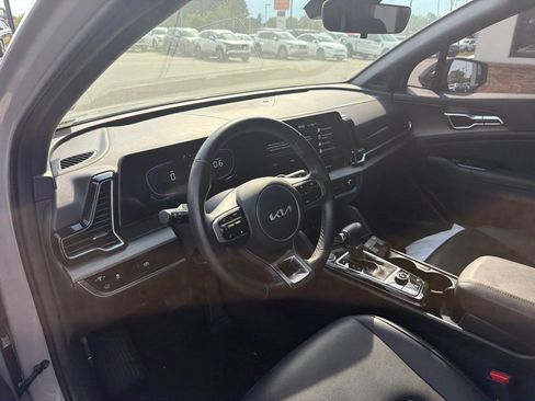 Used 2025 Kia Sportage X-Line w/ Premium Package AWD/4WD image 4
