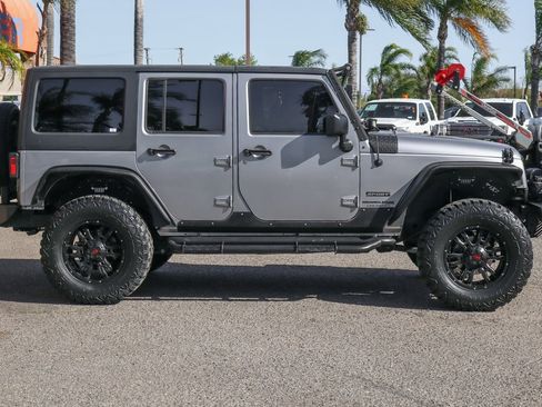 Used 2018 Jeep Wrangler Unlimited Sport S image 10