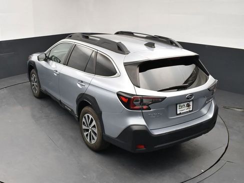 Used 2023 Subaru Outback Premium AWD/4WD image 16