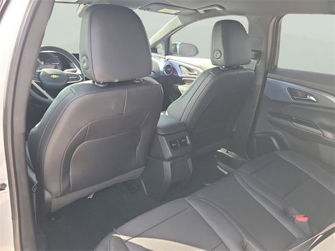 New 2026 Chevrolet Equinox EV LT image 15