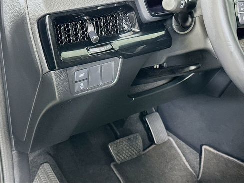 Used 2025 Honda CR-V EX-L image 10