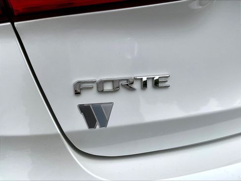 Used 2016 Kia Forte EX w/ EX Premium Package FWD image 22
