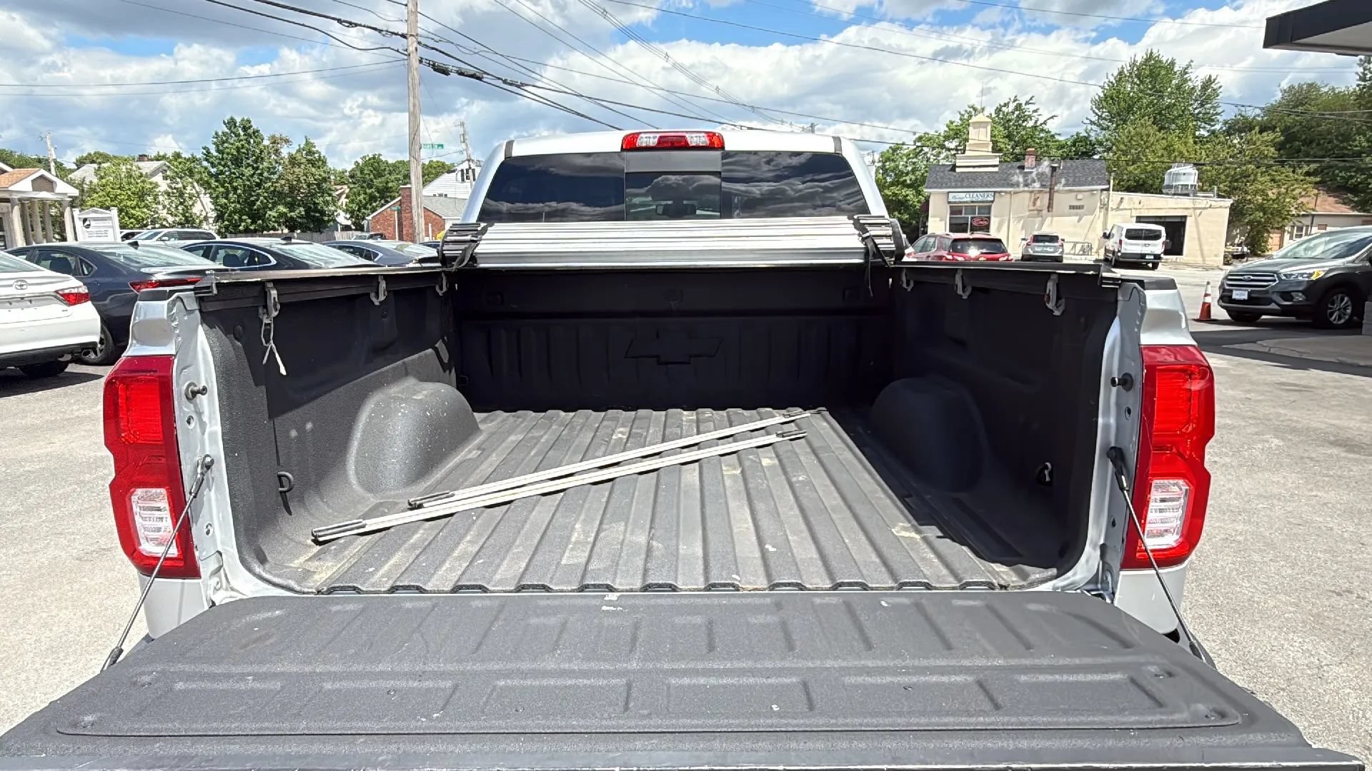 Used 2018 Chevrolet Silverado 1500 LTZ AWD/4WD image 9