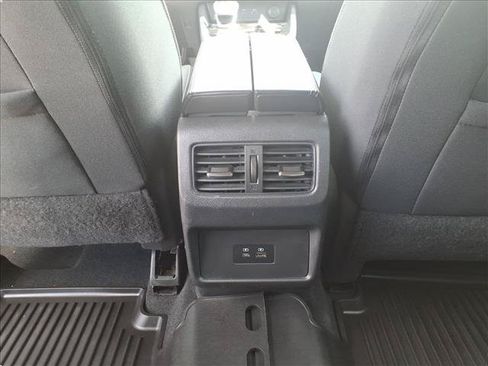 Used 2021 Nissan Rogue SV FWD image 37