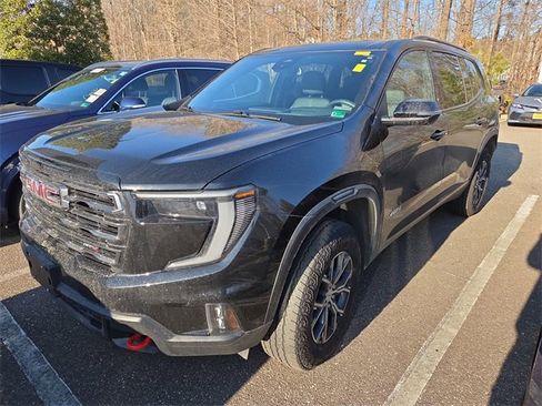 Used 2024 GMC Acadia AT4 w/ Luxury Package image 5