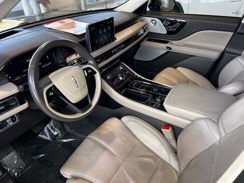 Used 2023 Lincoln Aviator Reserve w/ Equipment Group 201A image 17