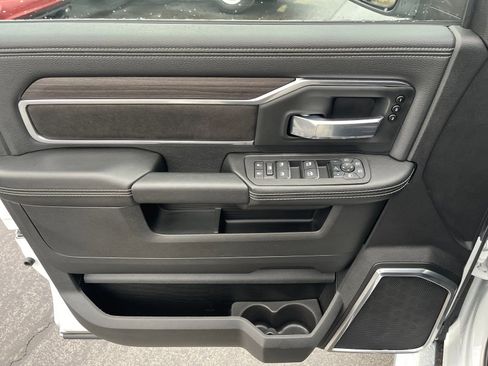Used 2025 RAM 2500 Laramie image 12