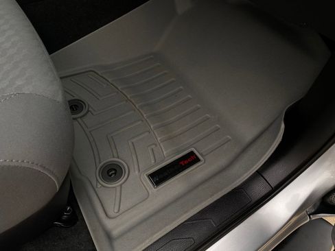 Used 2021 Toyota Tacoma SR w/ SR Convenience Package image 16