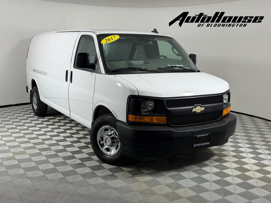 Used 2017 Chevrolet Express 3500 Extended RWD image 1