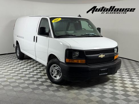 Used 2017 Chevrolet Express 3500 Extended RWD image 1