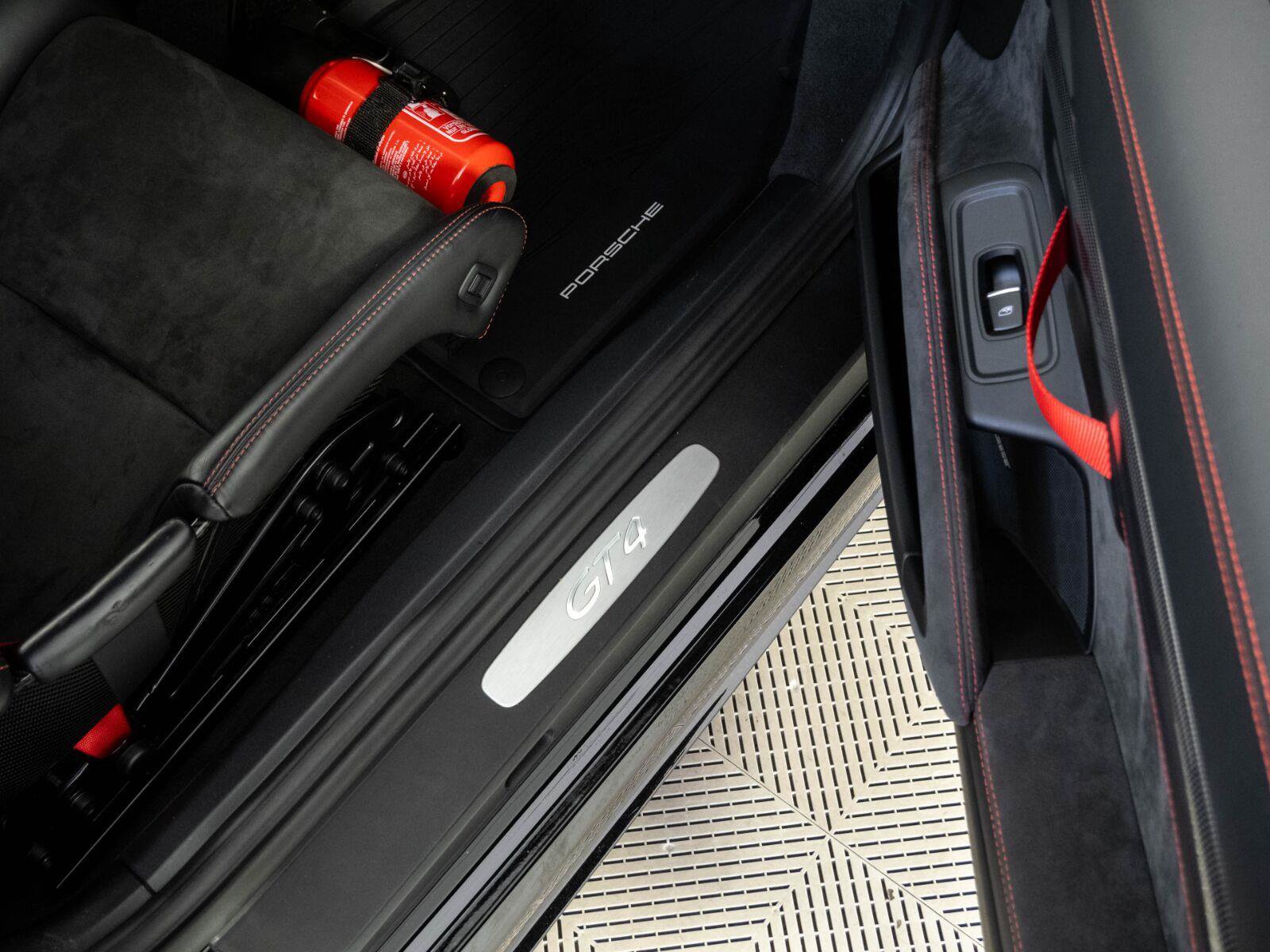 Used 2020 Porsche 718 Cayman GT4 RWD image 20