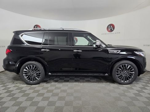 Used 2022 INFINITI QX80 Sensory w/ All-Season Package image 3