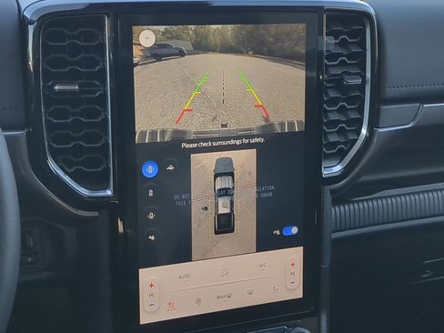 New 2025 Ford Ranger Lariat w/ FX4 Off-Road Package image 18