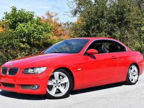 Used 2008 BMW 335i Convertible image 24