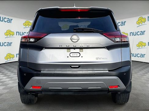 Used 2023 Nissan Rogue SV image 5