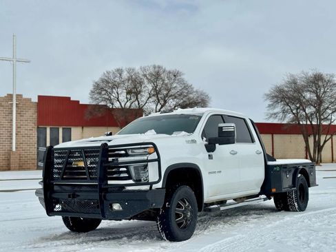 Used 2020 Chevrolet Silverado 3500 High Country w/ Technology Package image 27
