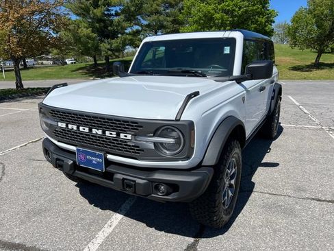 Used 2025 Ford Bronco Badlands AWD/4WD image 4