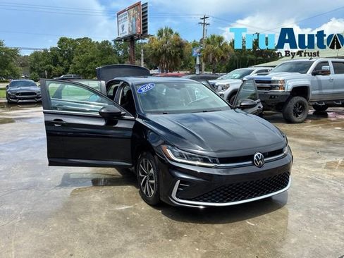 Used 2025 Volkswagen Jetta S FWD image 9
