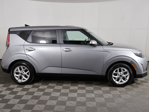 Used 2023 Kia Soul LX w/ Option Group 015 FWD image 13