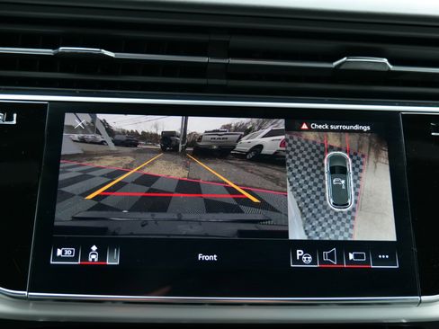 Used 2024 Audi Q7 3.0T Prestige w/ Prestige Package image 25