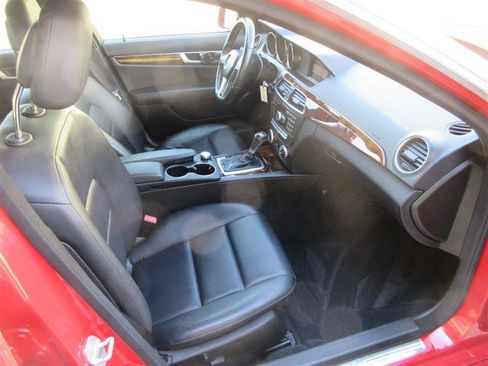 Used 2014 Mercedes-Benz C 250 Sedan image 19