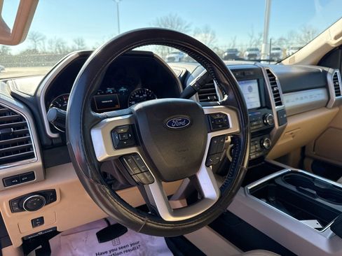 Used 2017 Ford F250 Lariat w/ Chrome Package image 11