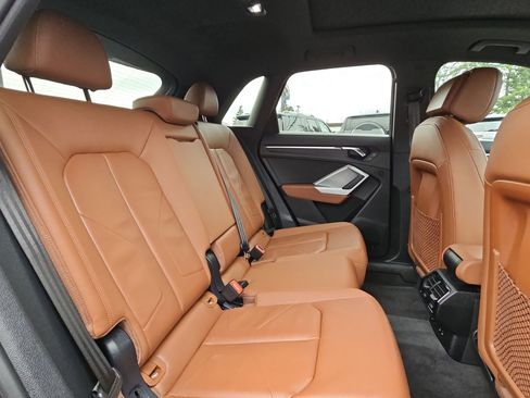 Used 2023 Audi Q3 2.0T Premium Plus w/ Premium Plus Package image 29