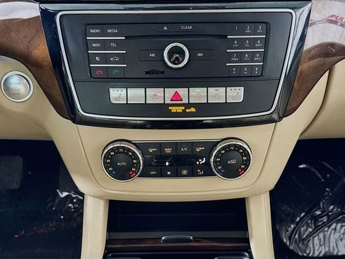 Used 2017 Mercedes-Benz GLS 450 4MATIC image 16