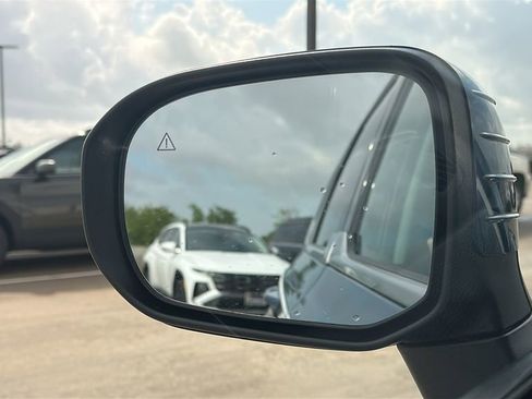 Used 2025 Kia Telluride S image 19