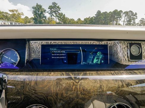 Used 2020 Rolls-Royce Phantom Sedan RWD image 52