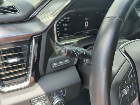 Used 2025 GMC Sierra 3500 Denali Ultimate AWD/4WD image 21