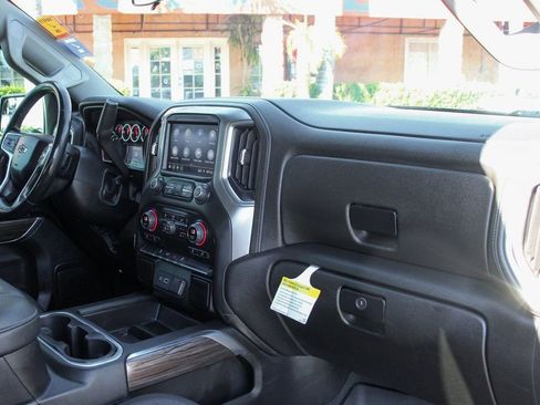 Used 2021 Chevrolet Silverado 1500 LT Trail Boss w/ Bed Protection Package AWD/4WD image 34