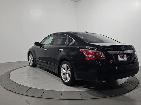 Used 2013 Nissan Altima 2.5 SV image 3