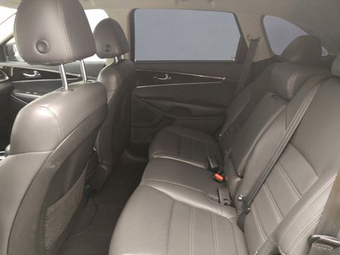 Used 2020 Kia Sorento S FWD image 18