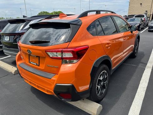 Used 2018 Subaru Crosstrek 2.0i Premium AWD/4WD image 2